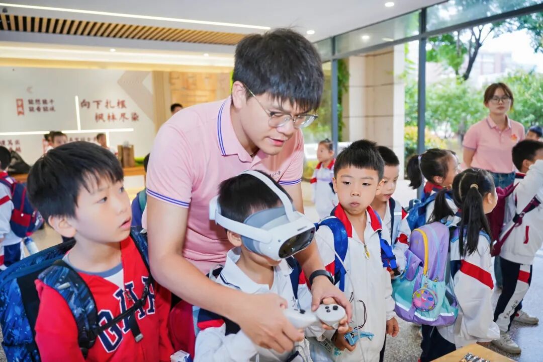 活动摄影:“震地奇兵・百万护航——科技赋能防灾减灾科普行动精彩掠影插图9