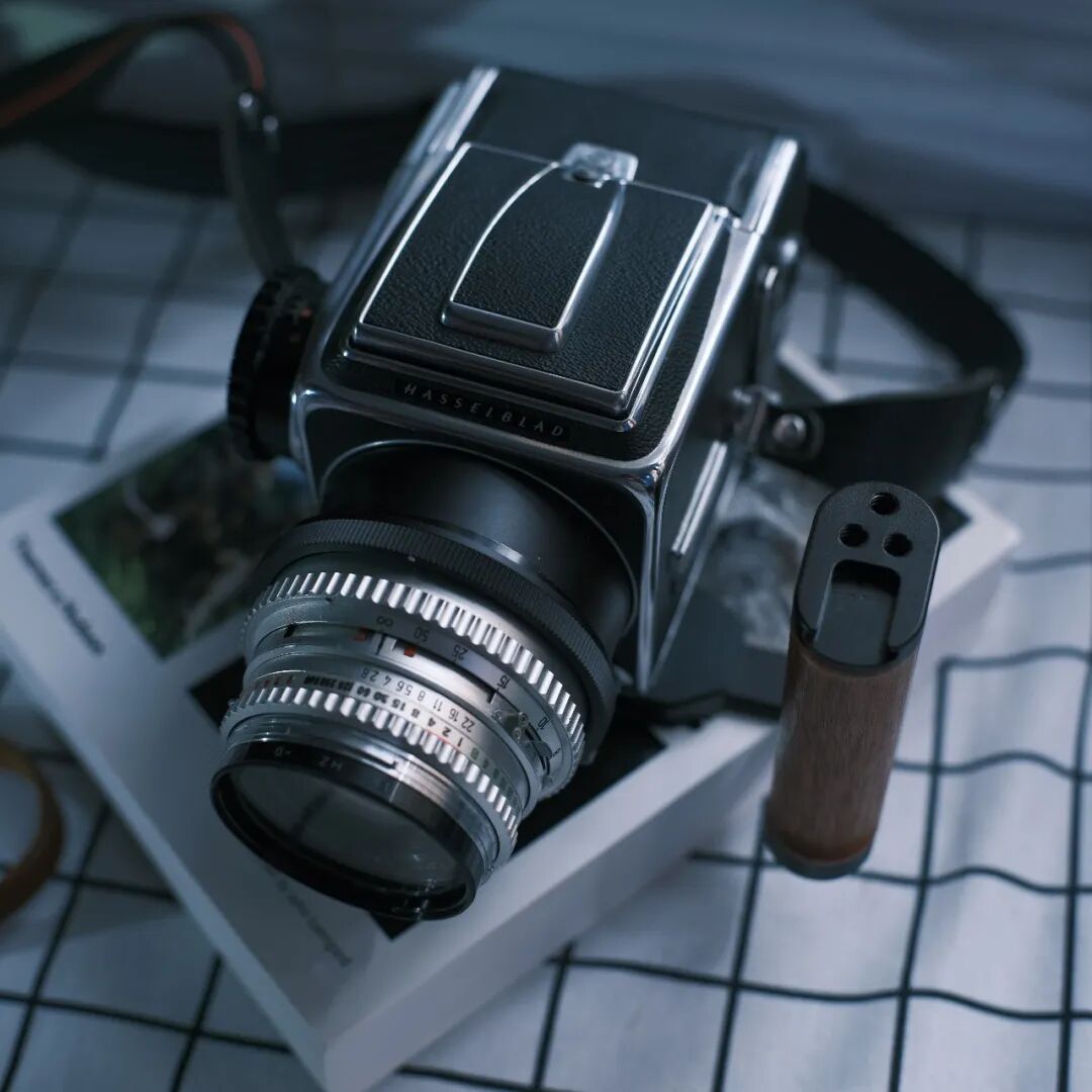 胶片漫谈 | 谈谈我用哈苏500CM拍人像体验插图